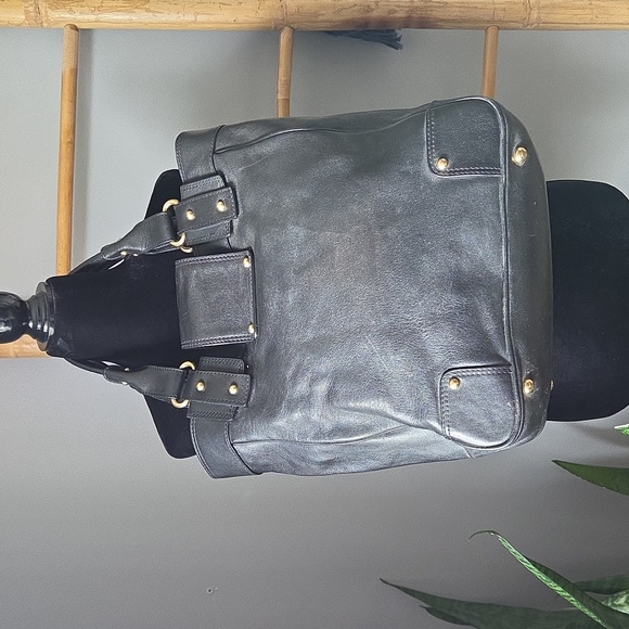 Banana Republic Classic Black Leather Flap Lock Tote - Picture 5 of 11